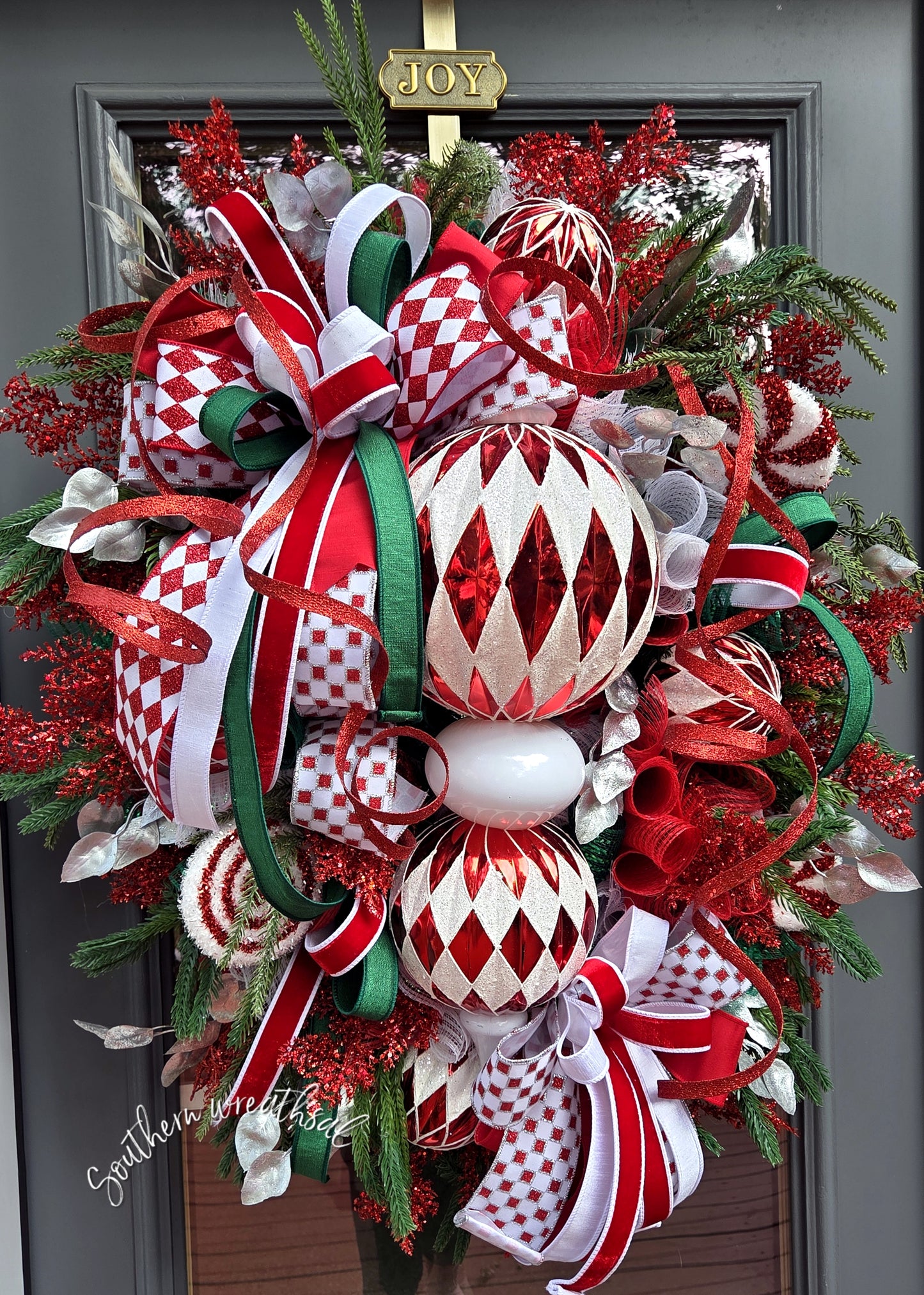 Peppermint Christmas Harlequin Deluxe Finial Door Wreath