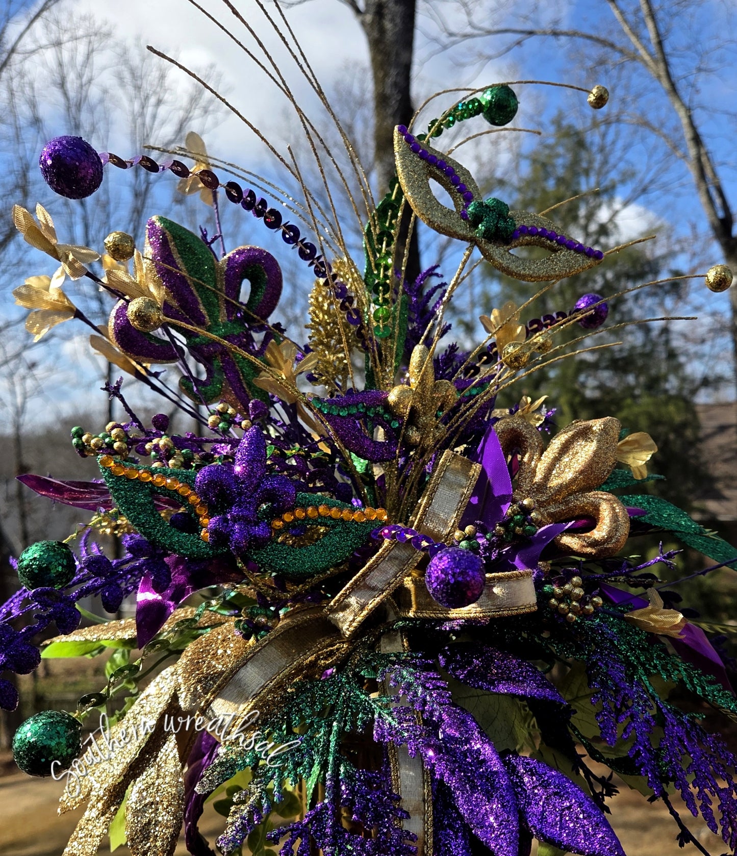 Mardi Gras Masquerade Mask Deluxe Centerpiece