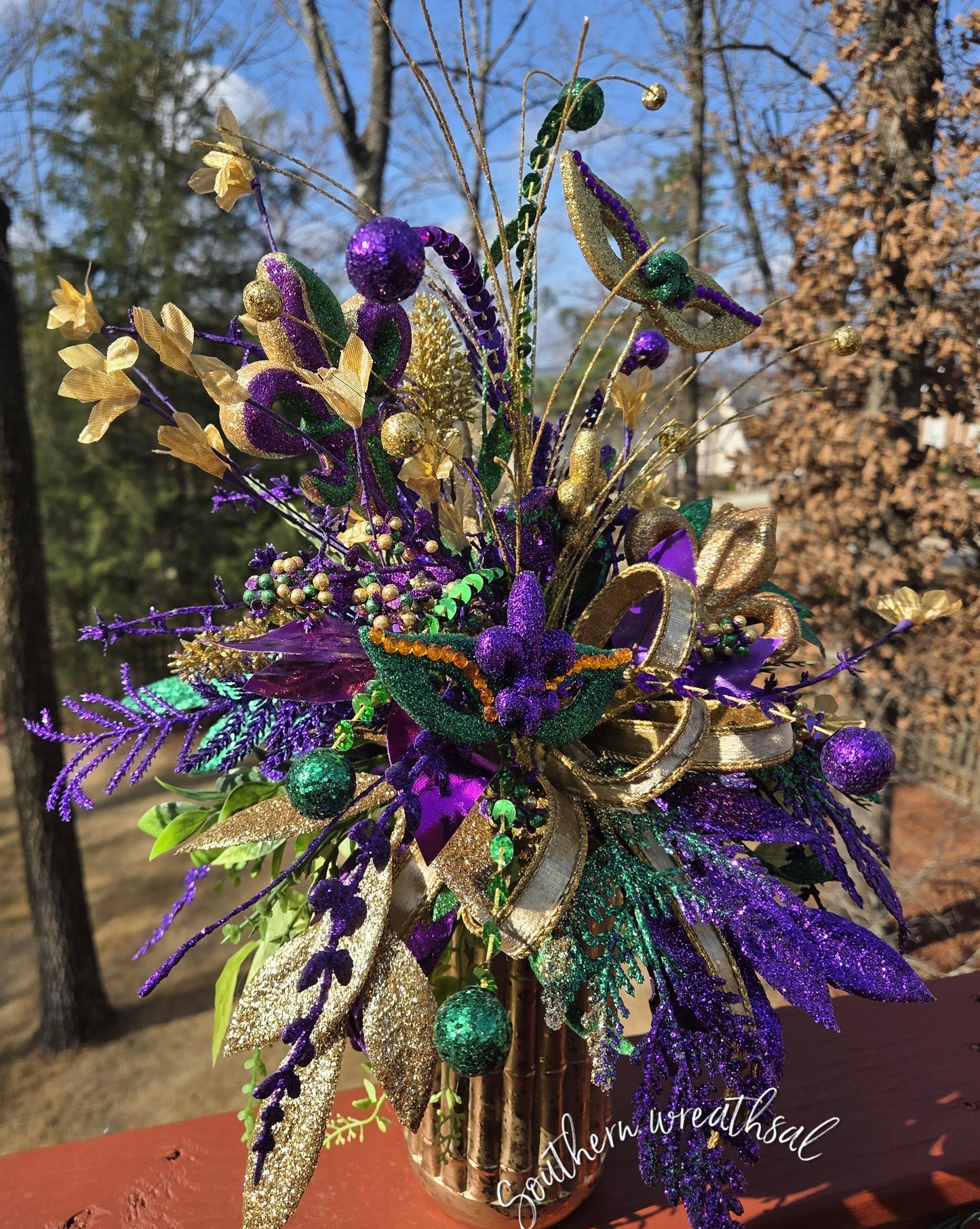 Mardi Gras Masquerade Mask Deluxe Centerpiece