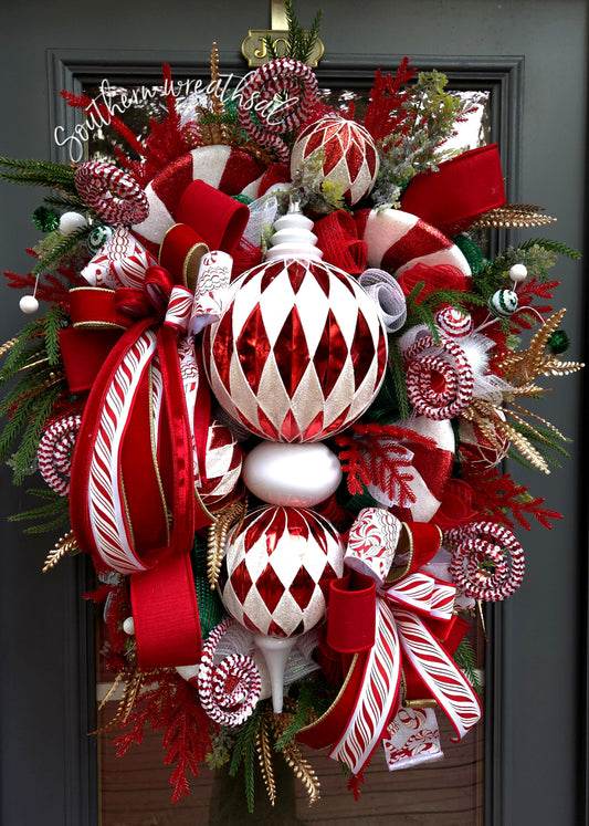 Deluxe Red & White Chrismas Finial Door Wreath