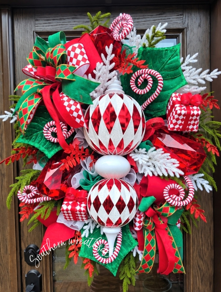 Red White Christmas Wreath, Finial Ornament Wreath